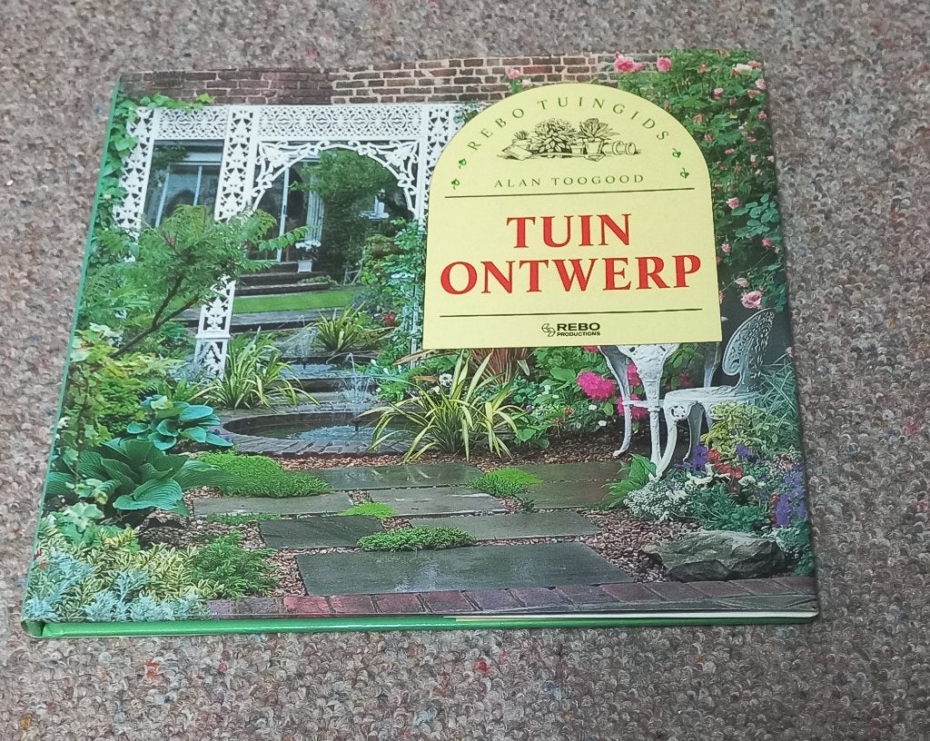 Tuin ontwerp van Alan Toogood, Boeken, Ophalen of Verzenden, Gelezen, Tuinontwerpen