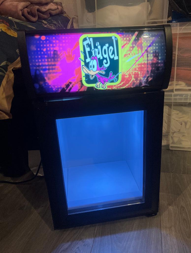 Flugel mini Nieuwe! koelkast cooler 50 liter fridge ijskast, Zonder vriesvak, Nieuw, Ophalen of Verzenden, Minder dan 75 liter