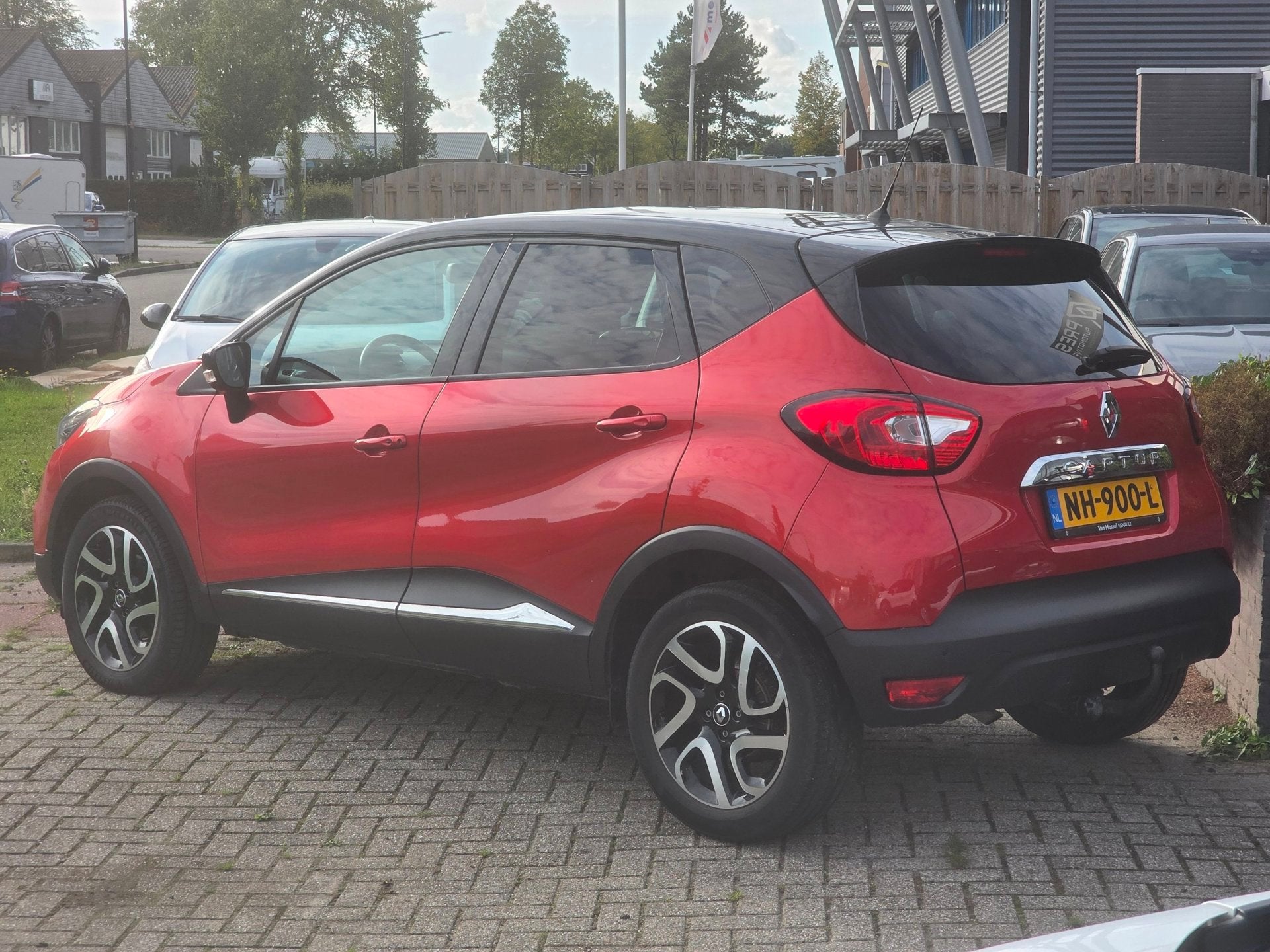 Renault Captur 1.2 TCe Dynamique |AUTOMAAT|CLIMA|CRUISE|NAVI, Auto's, Dealer onderhouden, Stof, 4 cilinders, Origineel Nederlands