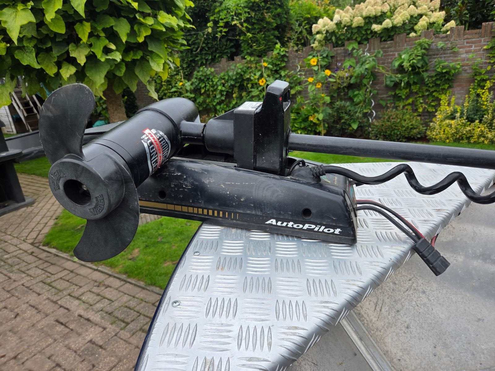 Minn Kota Fronttroller 42LBS, Ophalen, Motor en Techniek