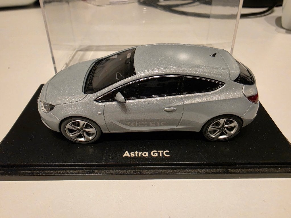 Opel Astra GTC 1/43, Ophalen of Verzenden, Gebruikt, Auto, Overige merken