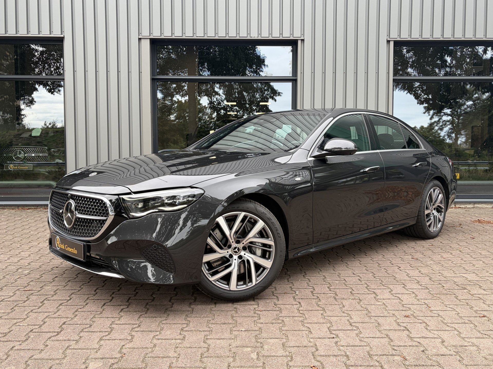Mercedes-Benz E-Klasse 300 e Luxury Line Luchtvering, Rijass, Automaat, Gebruikt, Zwart, Bedrijf