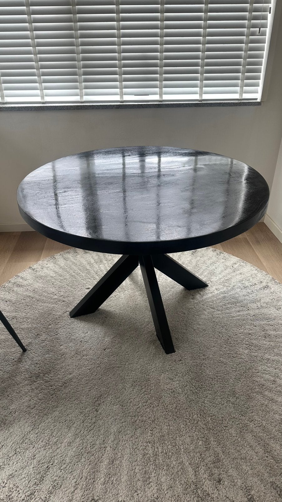 Ronde zwarte eettafel, Ophalen, Rond, 100 tot 150 cm