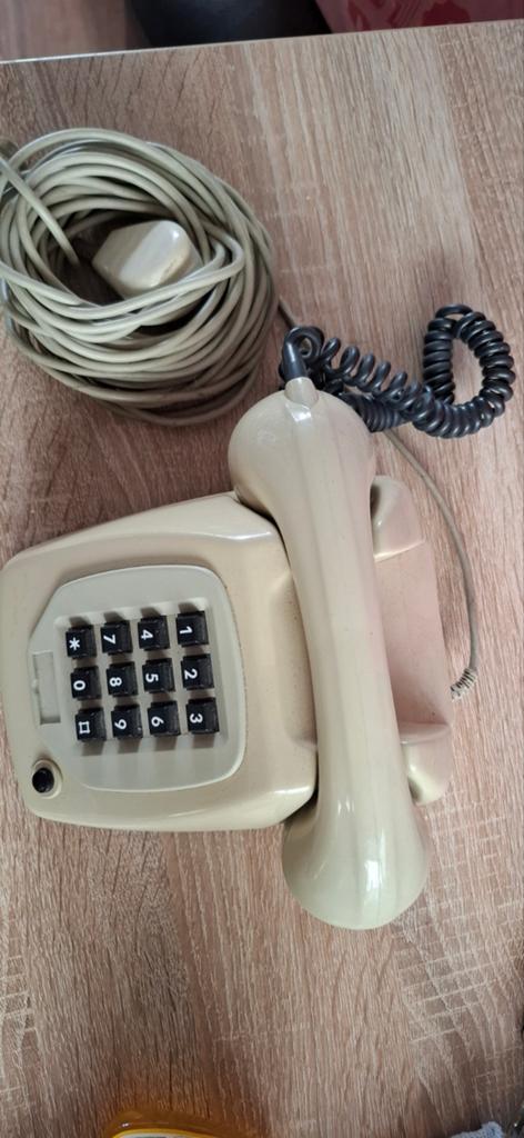 Vintage druktoetstelefoon, nog werkend, Ophalen, Gebruikt