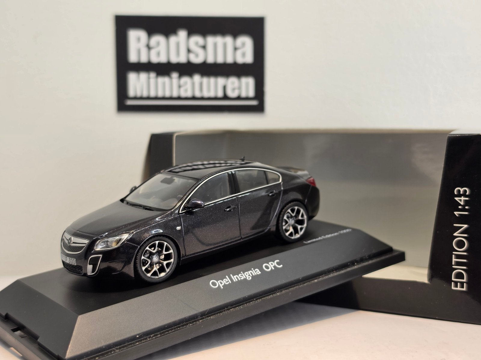 Opel Insignia OPC - Black metallic - 1:43 Schuco, Auto, Ophalen of Verzenden, Zo goed als nieuw, Schuco