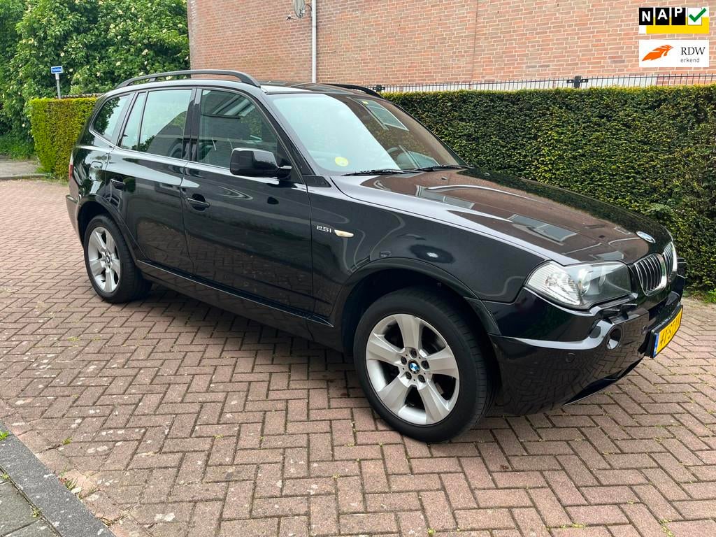 BMW X3 2.5i High Executive |YOUNTIMER| TREKHAAK| BOMVOL|NIEU, Automaat, Zwart, Zwart, Bedrijf