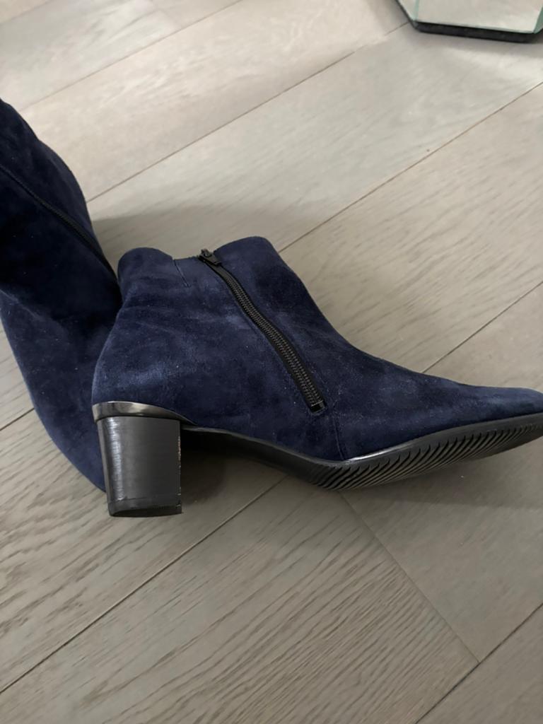 Enkellaarsjes maat 40 zga nieuw donkerblauw, Ophalen of Verzenden, Zo goed als nieuw, Blauw