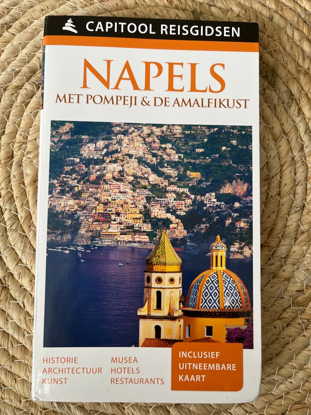 Capitool Reisgids Napels, Pompeji & Amalfikust, Capitool, Europa, Ophalen of Verzenden, Zo goed als nieuw