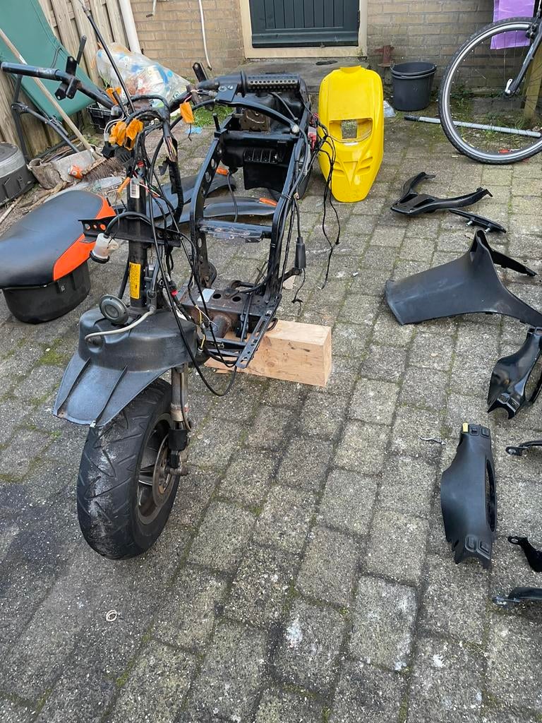 Typhoon in onder delen, Fietsen en Brommers, Ophalen of Verzenden, Zo goed als nieuw, Overige typen