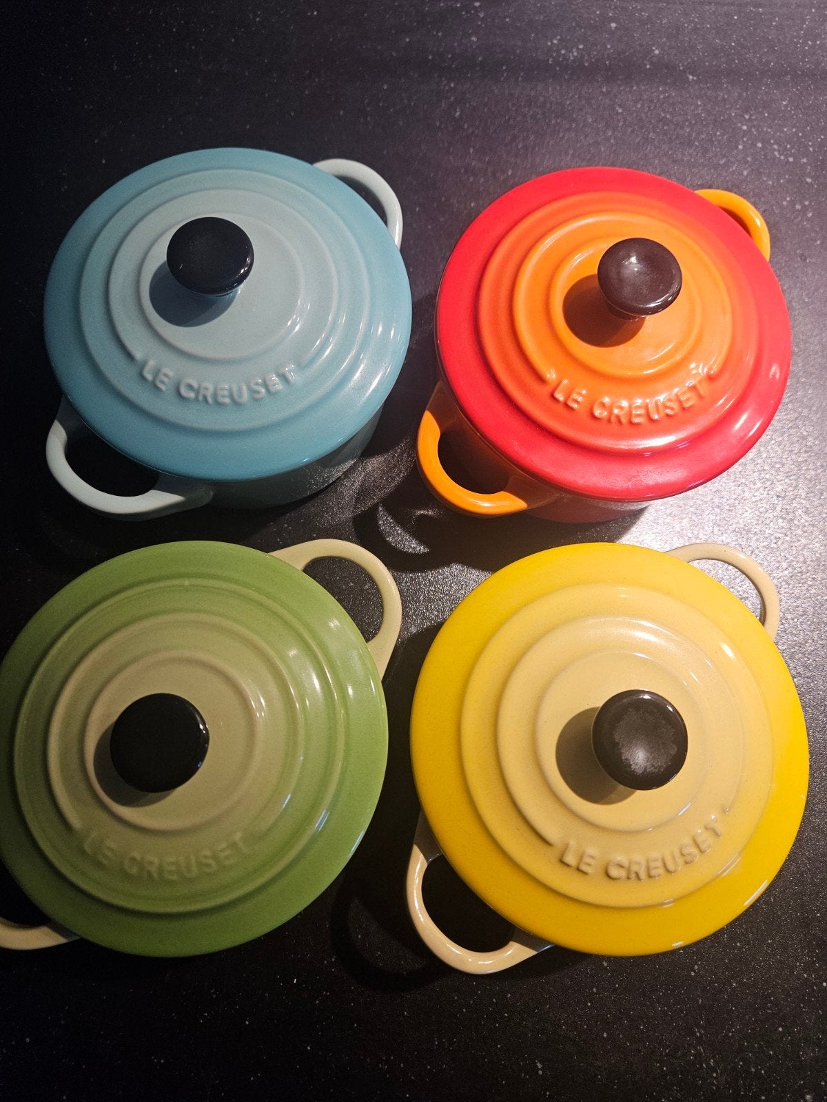 Le Creuset cocottes 4 stuks., Ophalen, Krasbestendig, Braadpan, Nieuw