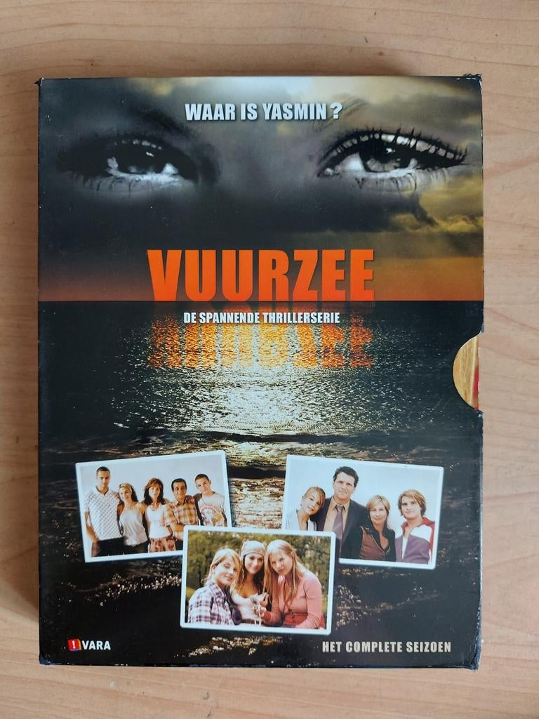 Vuurzee - Het Complete Eerste Seizoen 3-DVD, Cd's en Dvd's, Alle leeftijden, Ophalen of Verzenden, Zo goed als nieuw, Komedie
