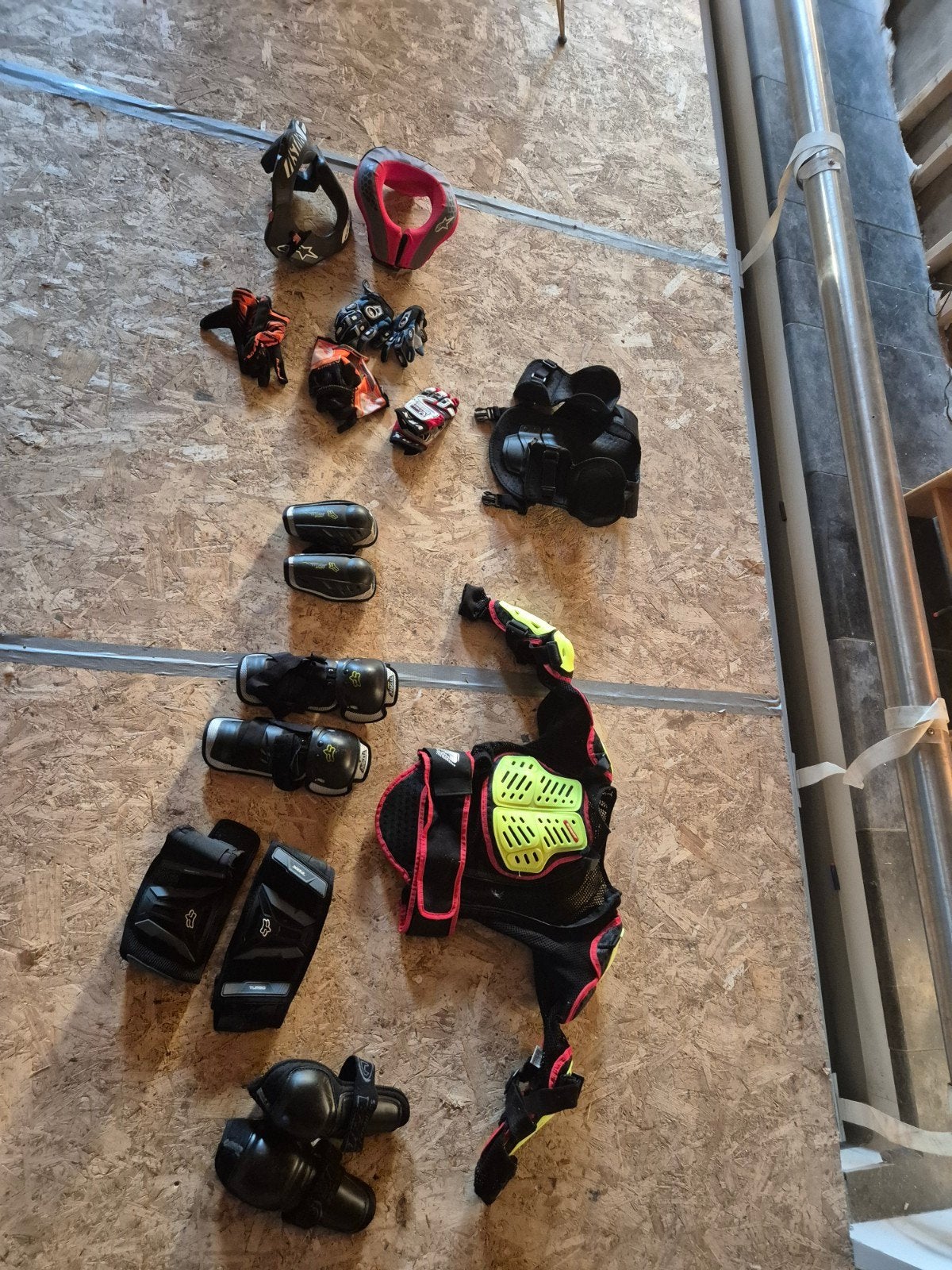 Motorcross beschermingsset voor kinderen, Motoren, Kleding | Motorkleding, Ophalen of Verzenden, Tweedehands, Kinderen, Motorcrosskleding