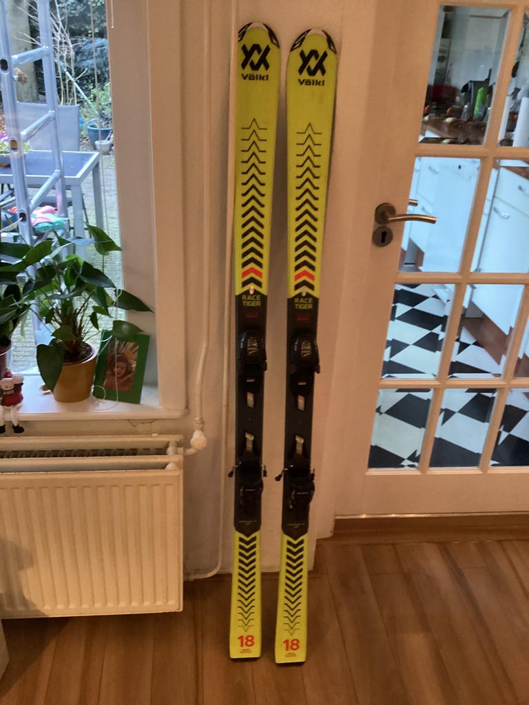 Völkl racetiger jr., Ophalen, Zo goed als nieuw