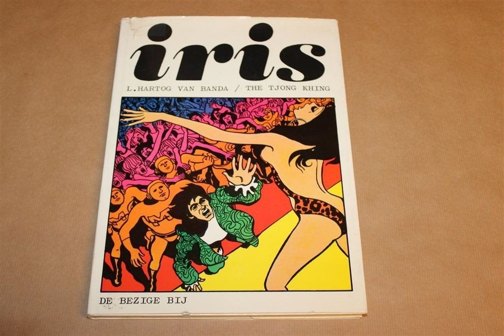 Iris Een Roman voor Kijkers — The Tjong-Khing 1e Druk 1968, Boeken, Eén stripboek, Ophalen of Verzenden, Gelezen