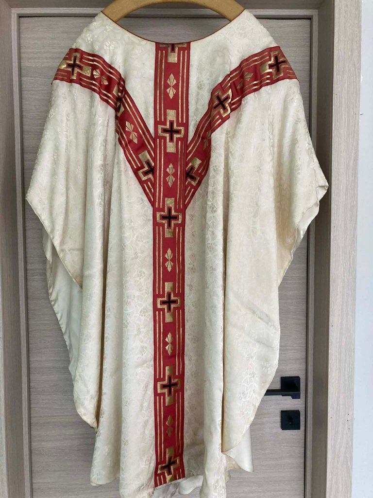 Witte neogotische kazuifel, Ophalen of Verzenden