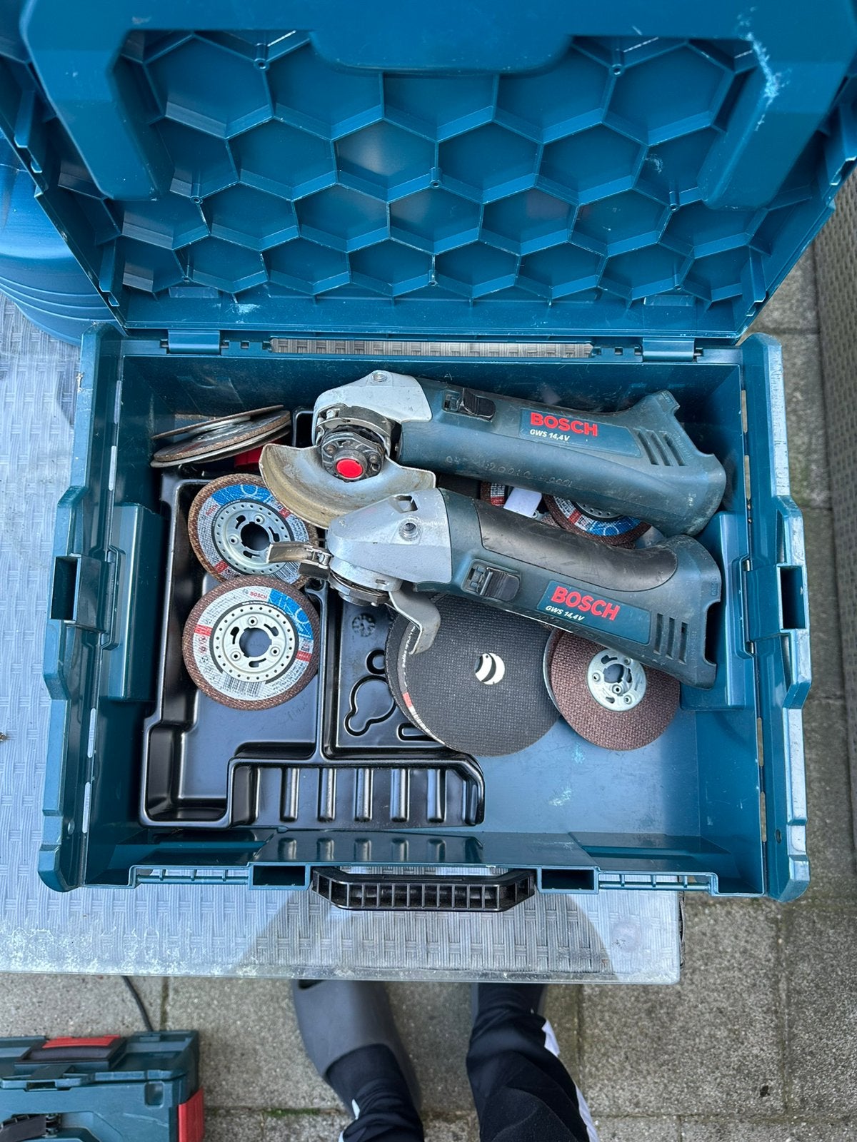 2x bosch slijptol op accu, Ophalen of Verzenden, Zo goed als nieuw, Minder dan 700 watt, Haakse handslijpmachine