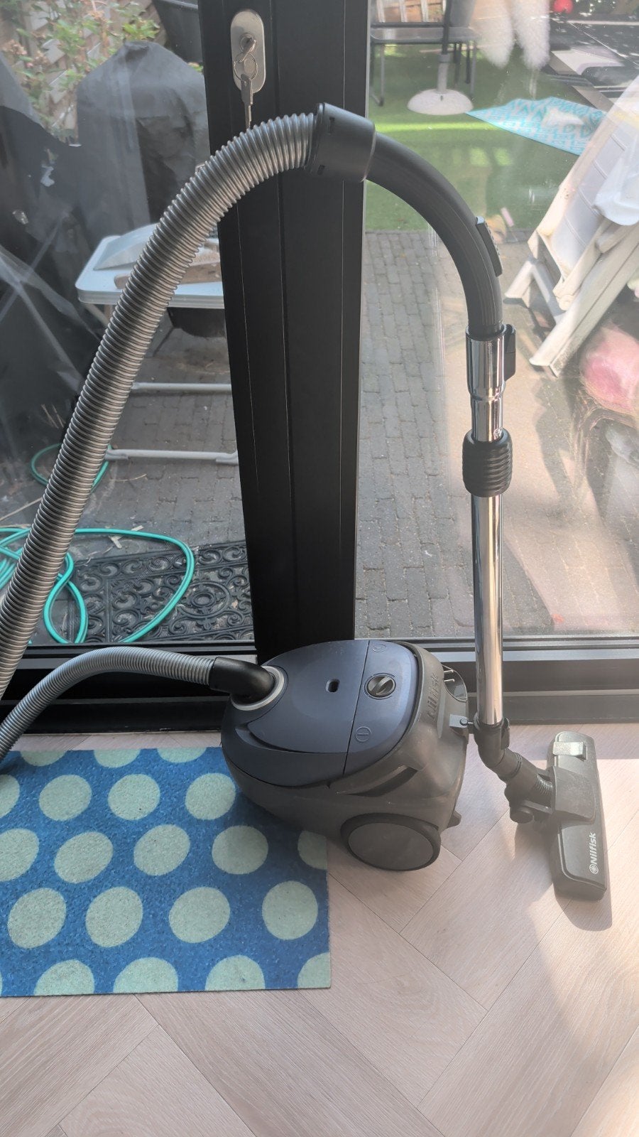 Nilfisk One Stofzuiger, Overige merken, Gebruikt, Sledestofzuiger, Minder dan 1200 watt