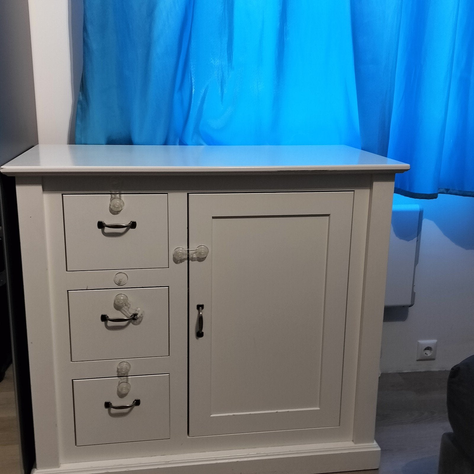 Een babybedje met matras, een grote commode en een verschoon, Ophalen, Zo goed als nieuw, Ledikant