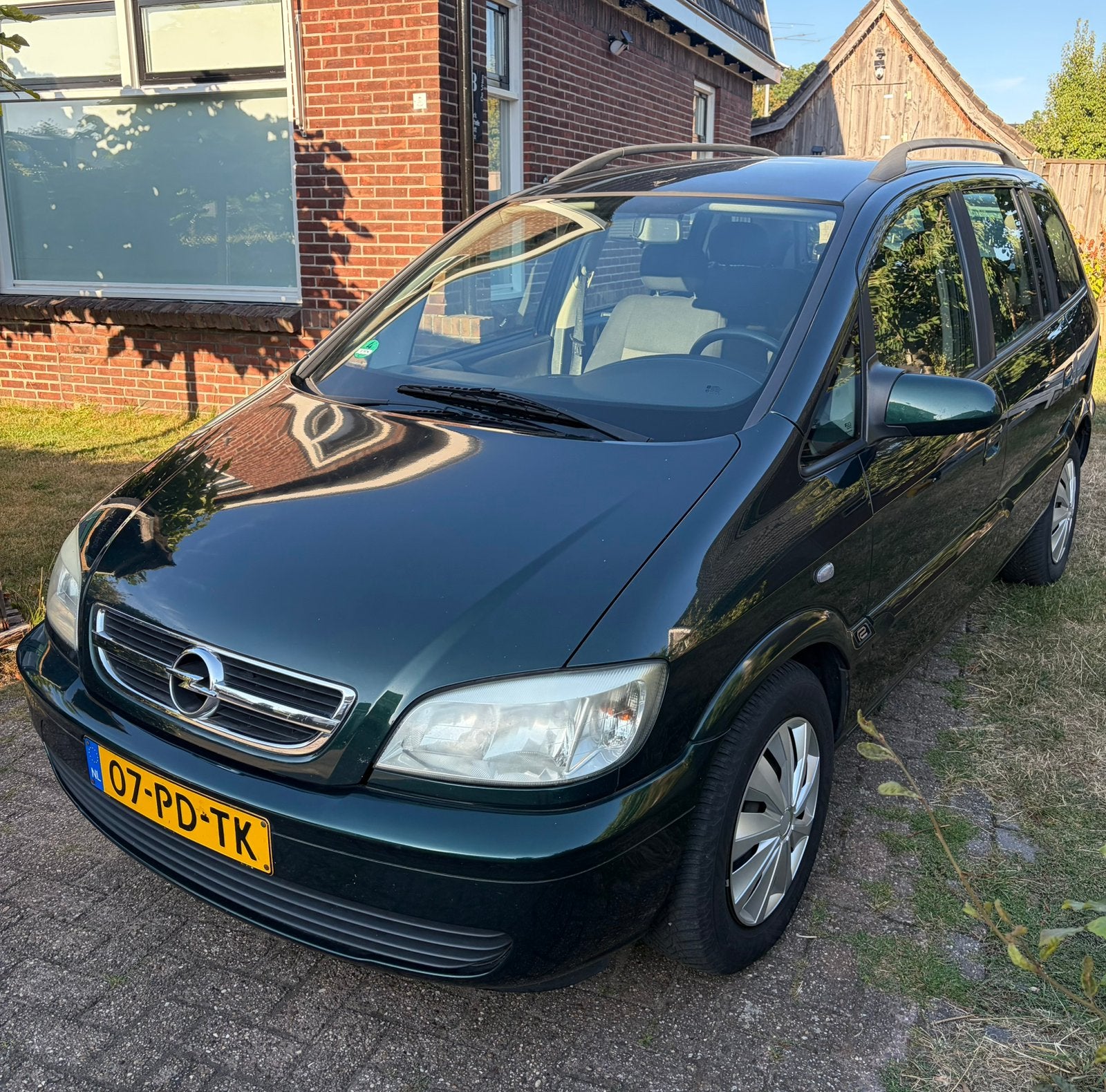 Opel Zafira 1.6-16V 7 persoons apk 20-9-27, 4 cilinders, Origineel Nederlands, Bedrijf, 600 kg