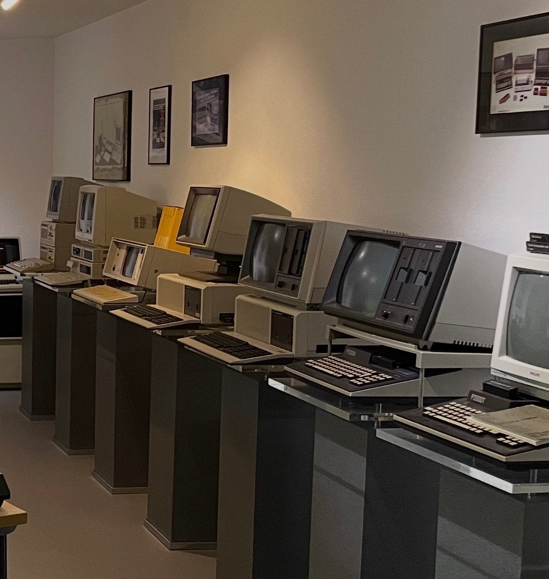 Diverse vintage Philips microcomputers - Verzamelaarsobjecte, Ophalen of Verzenden