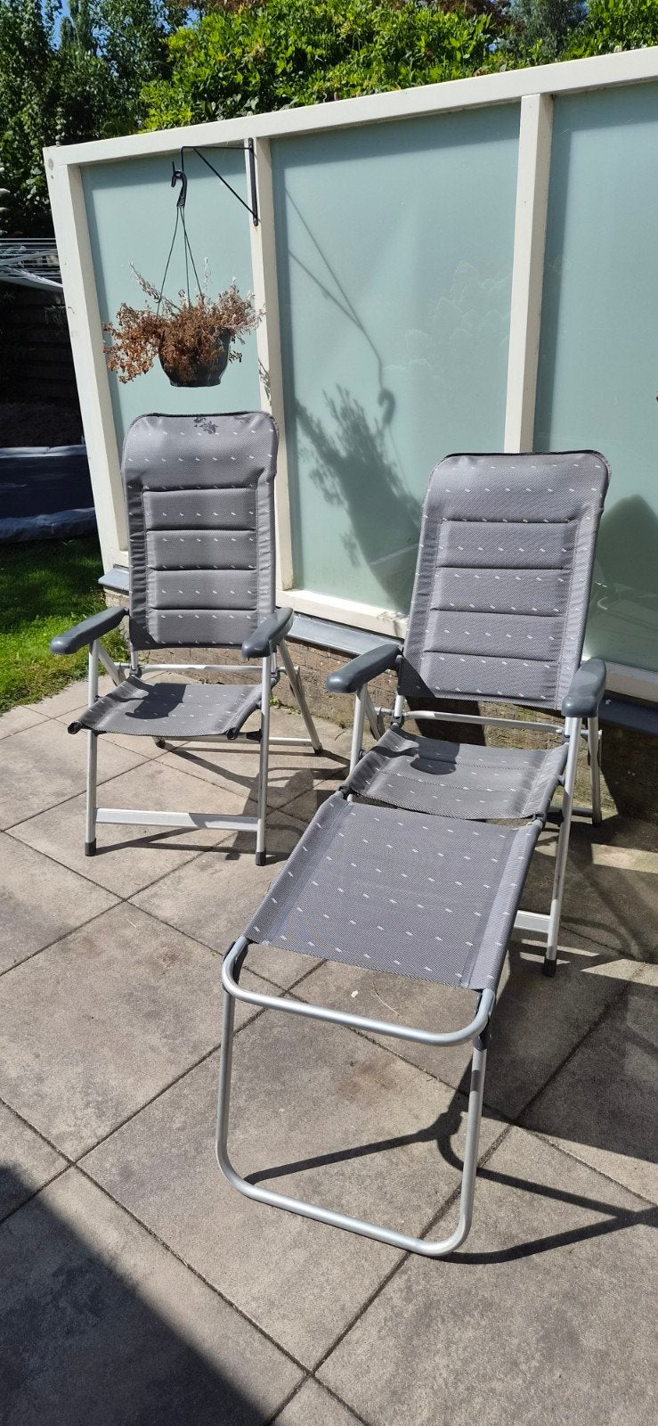 Verstelbare campingstoel - Grijs, Ophalen, Gebruikt, Metaal, Inklapbaar