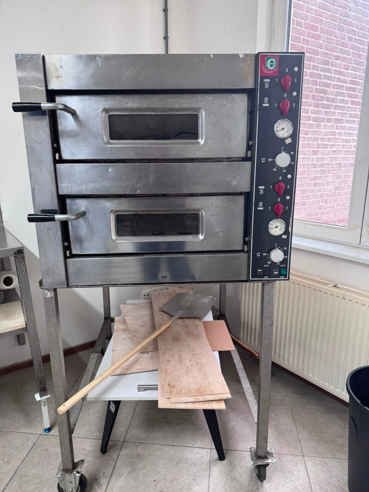 Professionele dubbele pizzaoven met deegroller, Ophalen, Gebruikt, Ovens, Magnetrons en Steamers