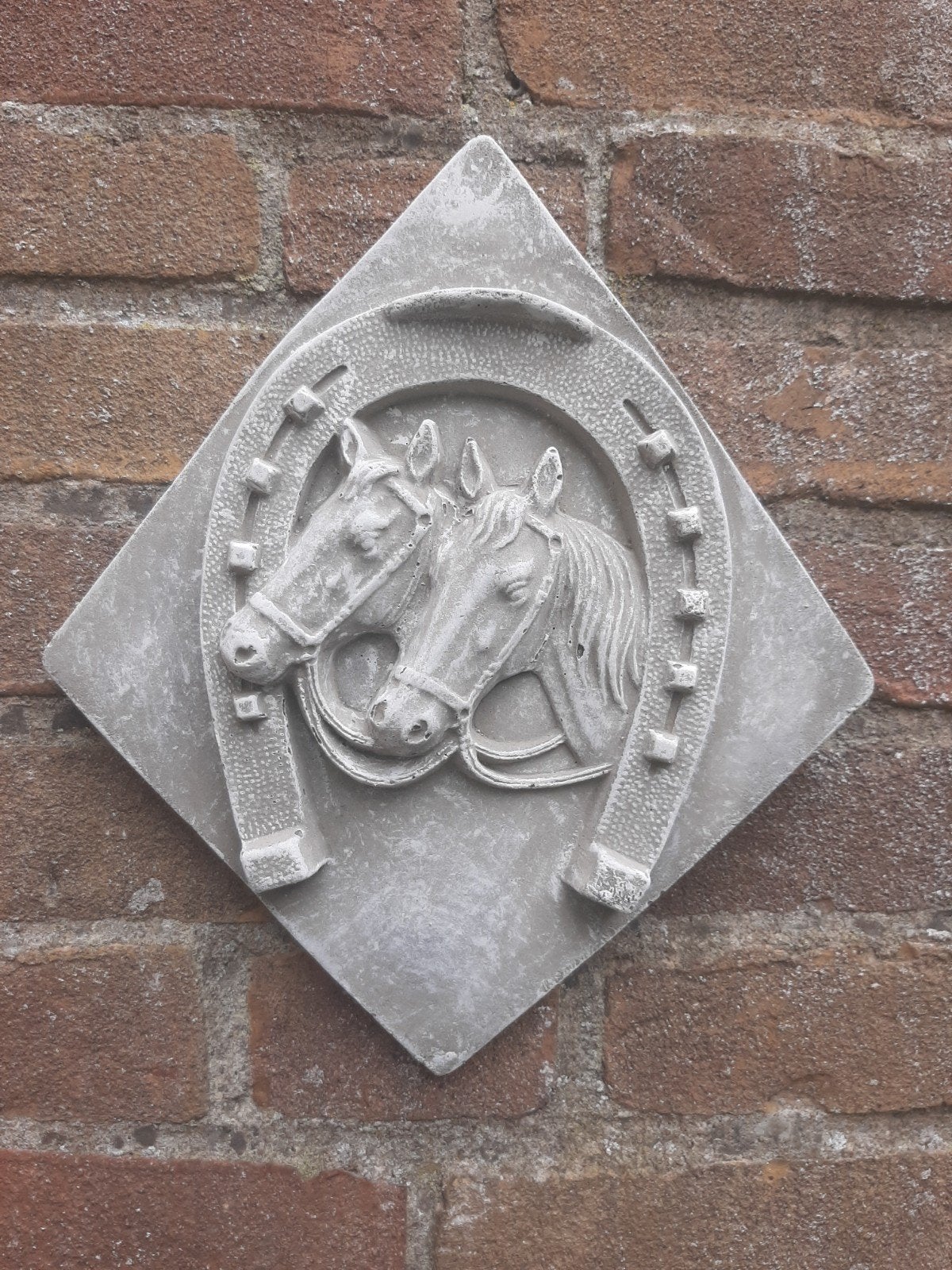 Paarden hoefijzer wanddecoratie betonnen beeld tuinbeeld, Ophalen of Verzenden, Nieuw