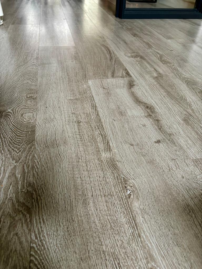 Mooie laminaatvloer, grey wash eiken look, Ophalen, Zo goed als nieuw, 10 m² of meer, 10 tot 30 cm