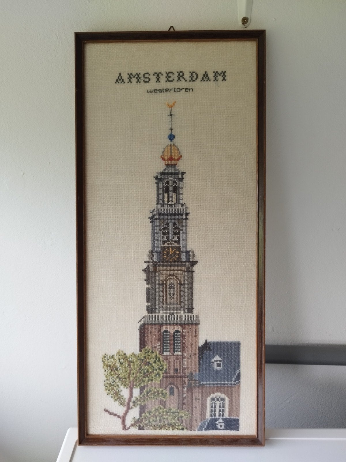 geborduurd schilderij Westertoren Amsterdam 56x26cm, Antiek en Kunst, Kunst | Schilderijen | Klassiek, Ophalen of Verzenden, Klassiek