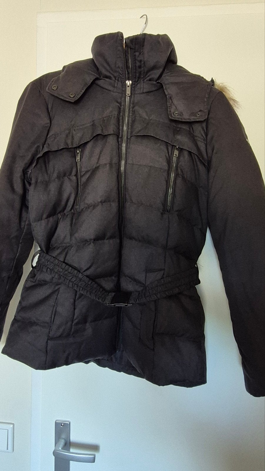 Antraciet/grijs edc winterjas met afneembare muts en bontje, Zwart, Maat 42/44 (L), Ophalen of Verzenden, Edc