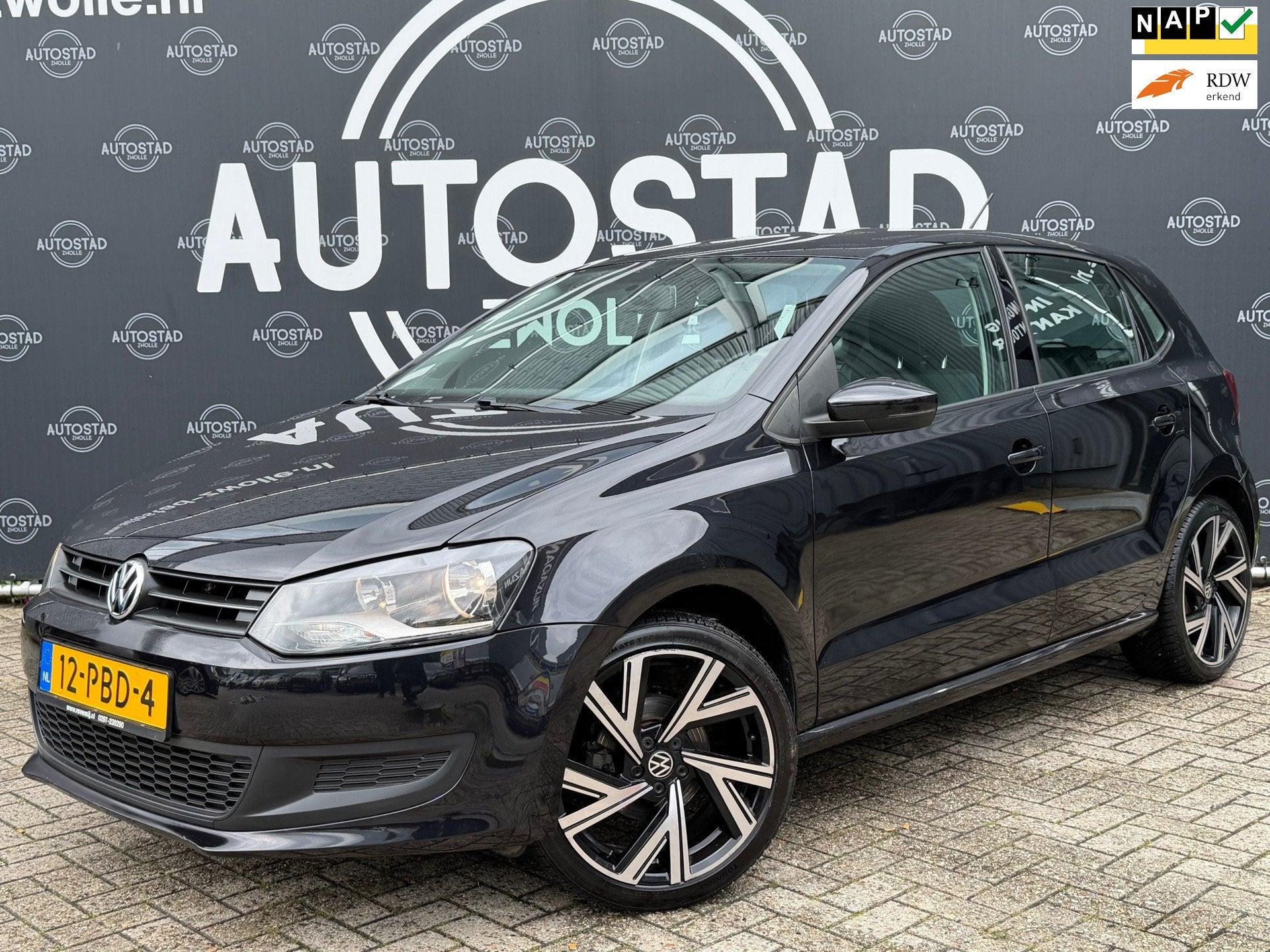 Volkswagen Polo 1.4-16V Comfortline NL-Auto / NAP / Airco /, Auto's, Voorwielaandrijving, 40 €/maand, 4 cilinders, Zwart