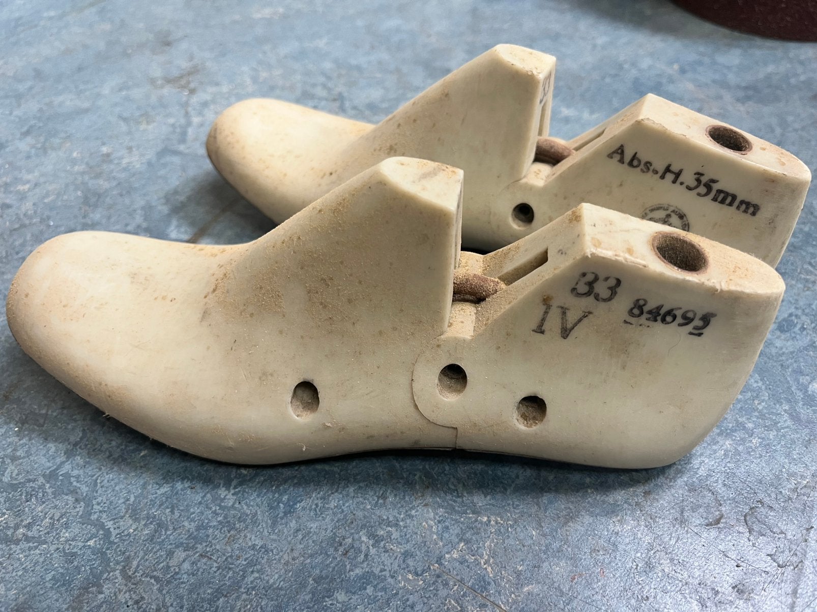 Paar plastic leesten mt 33, Hobby en Vrije tijd, Ophalen of Verzenden, Zo goed als nieuw
