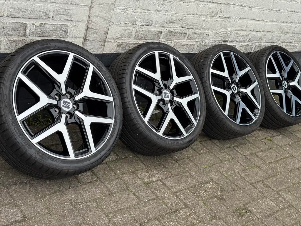 18 "Audi A1 S1 Volkswagen Polo Seat Ibiza velgen zomerbanden, Auto-onderdelen, Banden en Velgen, 18 inch, 215 mm, Banden en Velgen
