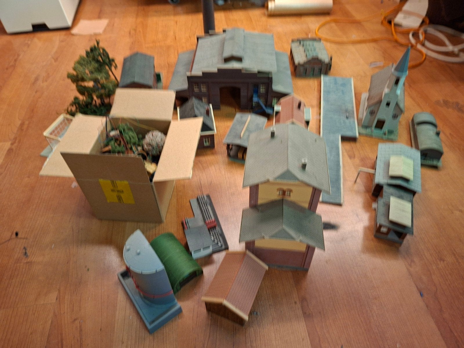 Modelbouw huizen en gebouwen voor spoorbaan, Gebruikt, Ophalen, Overige merken, Groter dan 1:32