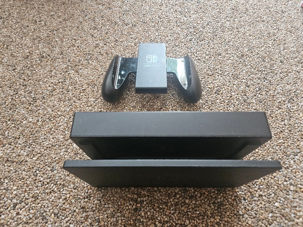 Foto 3 van Nintendo switch 1 met 3 games
