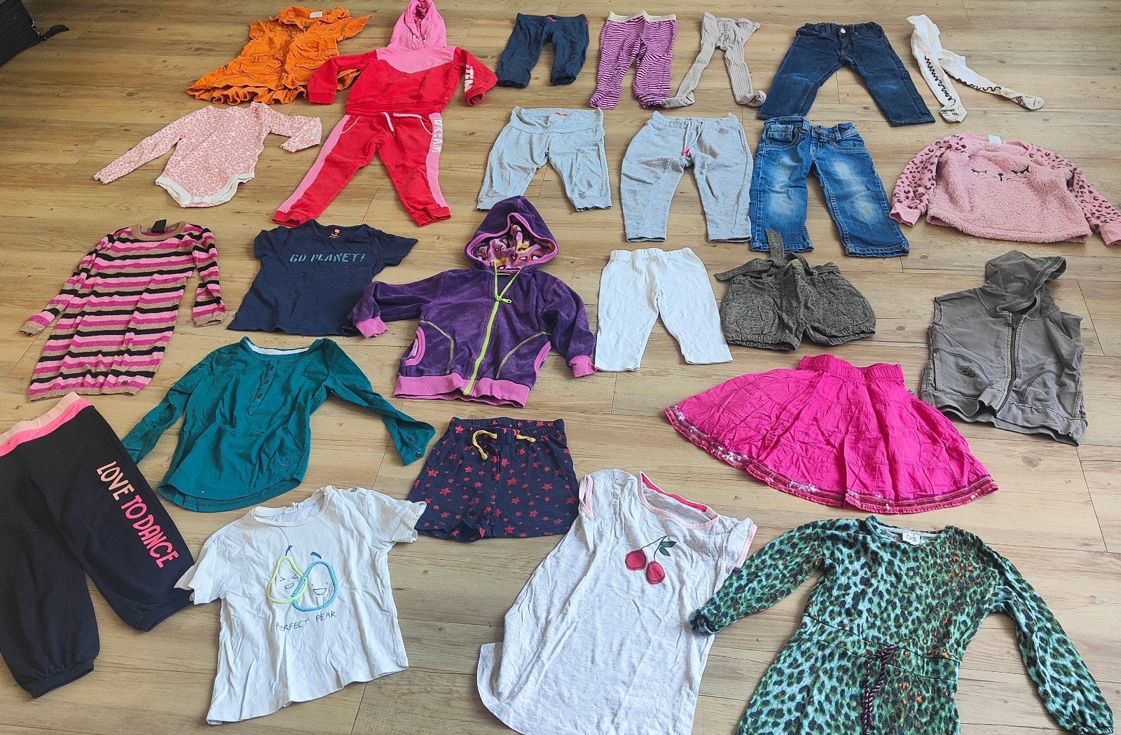 26-delig kledingpakket meisje maat 98, diverse merken, Gebruikt, Meisje, Mala, Ophalen of Verzenden