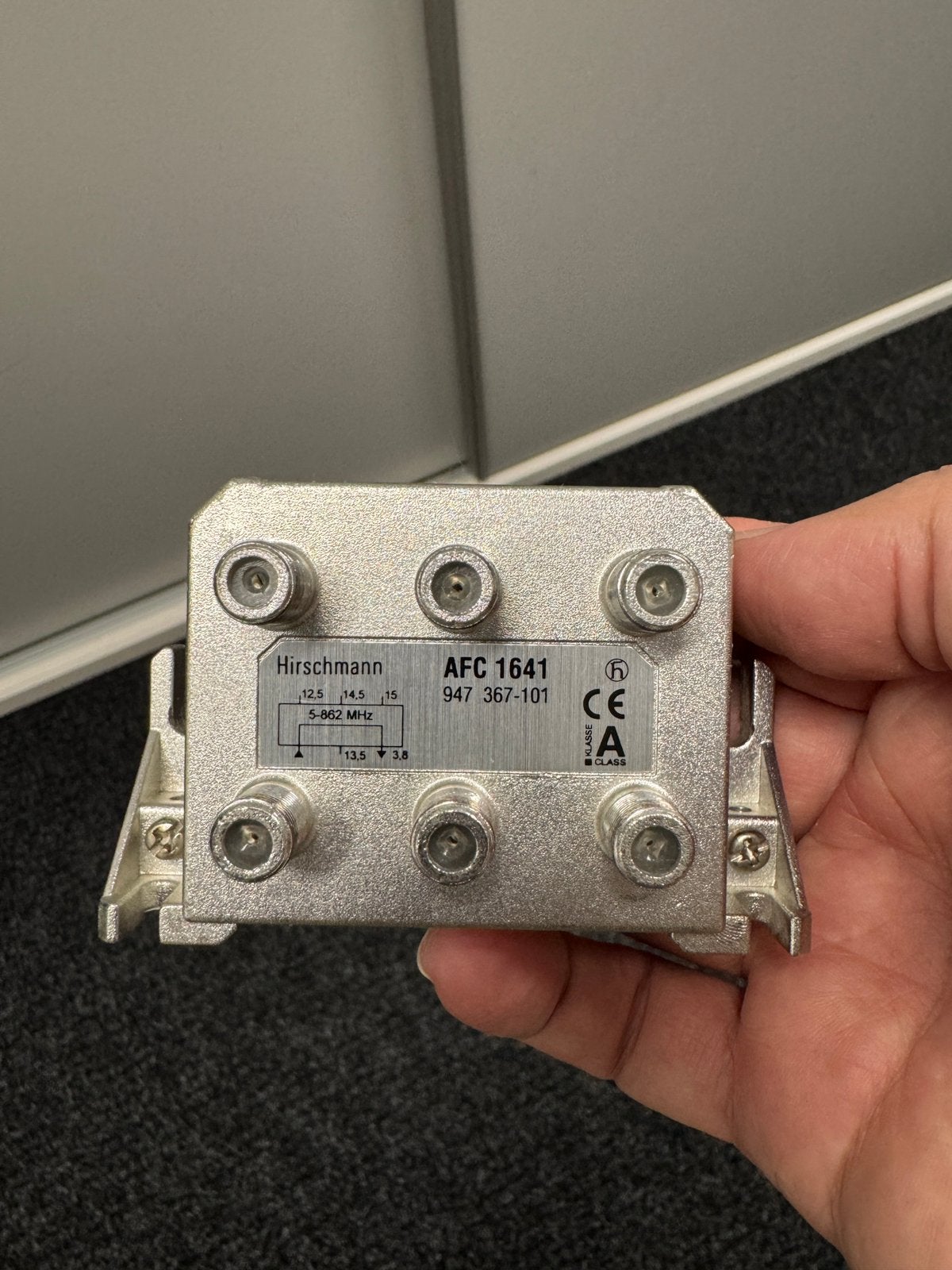 Hirschmann AFC 1641 4-voudige multitap, Ophalen of Verzenden, Zo goed als nieuw, Minder dan 2 meter, Coaxiale kabel