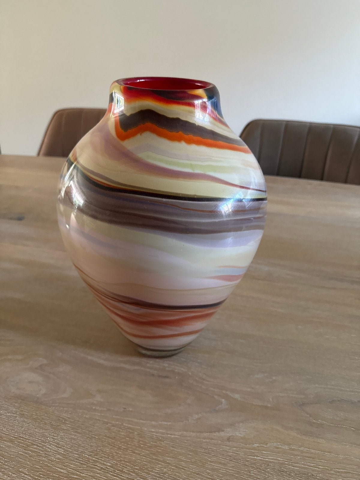 Unieke glazen vaas met kleurrijk swirl design, Ophalen