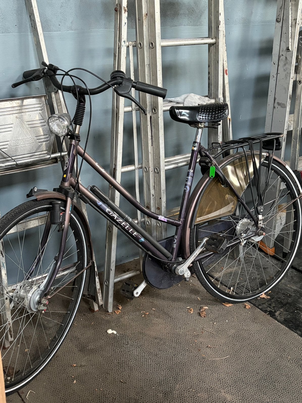 Gazelle fiets, Ophalen