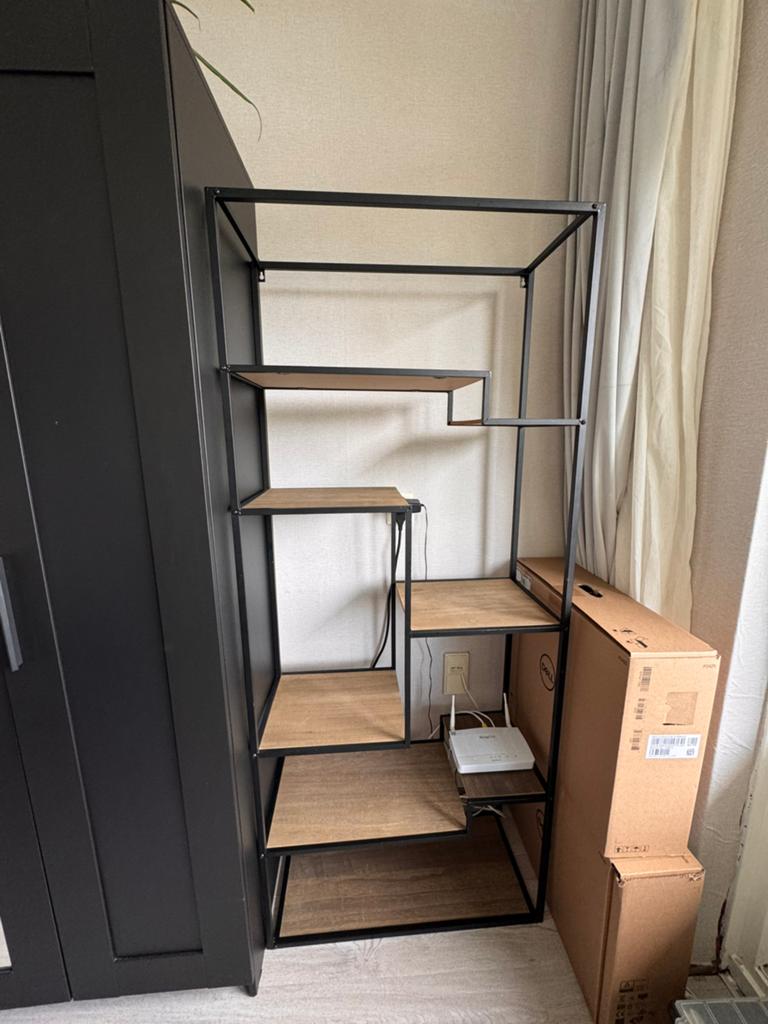 Industrieel wandrek / boekenkast zwart met houtlook, Ophalen, 50 tot 100 cm, Zo goed als nieuw, 150 tot 200 cm