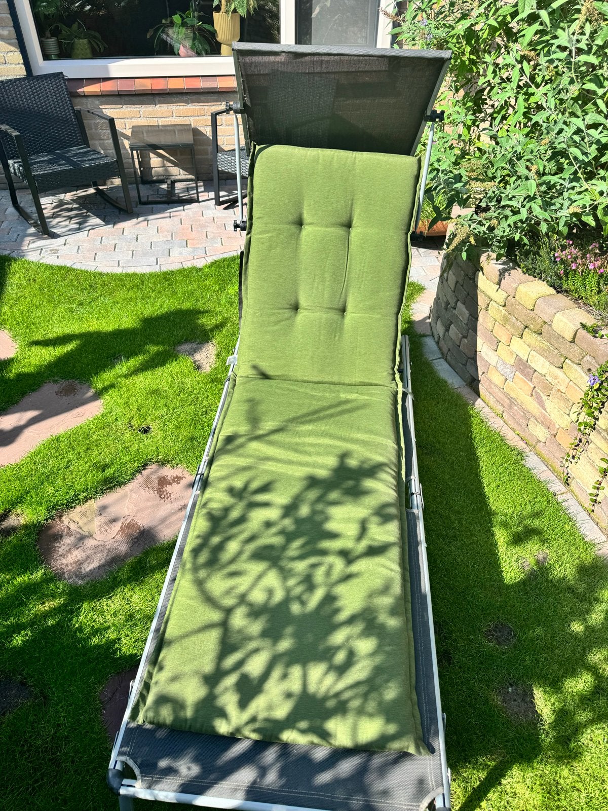Inklapbaar ligbed met nieuw kussen en zonneklep, Ophalen of Verzenden, Gebruikt, Textileen, Inklapbaar