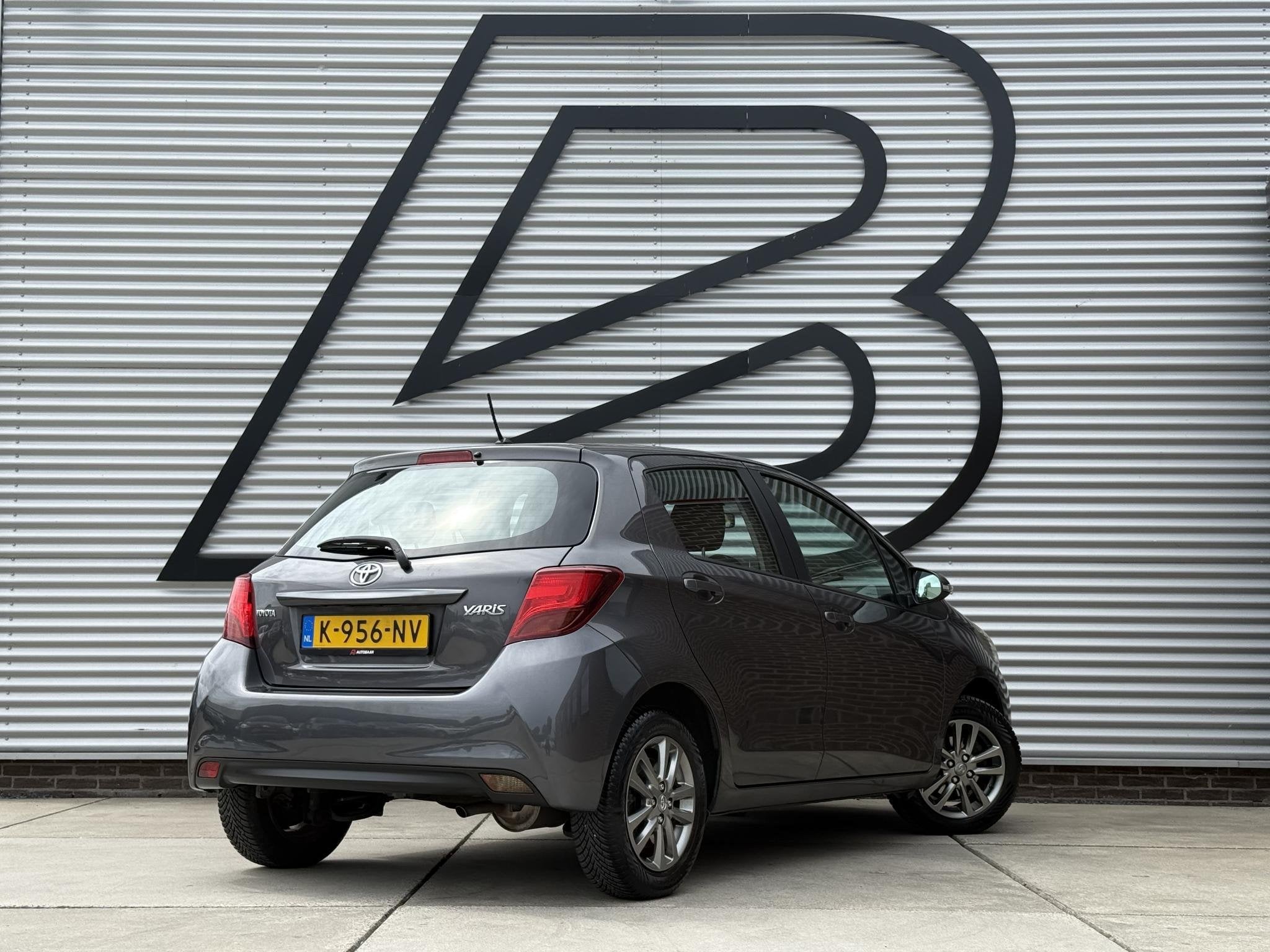 Toyota Yaris 1.0 VVT-i Trend 1e Eigenaar|Airco|LM Velgen|Ele, Auto's, Voorwielaandrijving, Euro 6, Bedrijf, Handgeschakeld