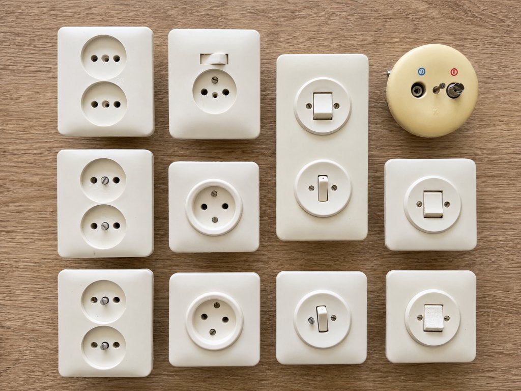 Vintage HAGEE bakeliet schakelmateriaal jaren 60 - 10 stuks, Doe-het-zelf en Verbouw, Elektra en Kabels, Ophalen of Verzenden