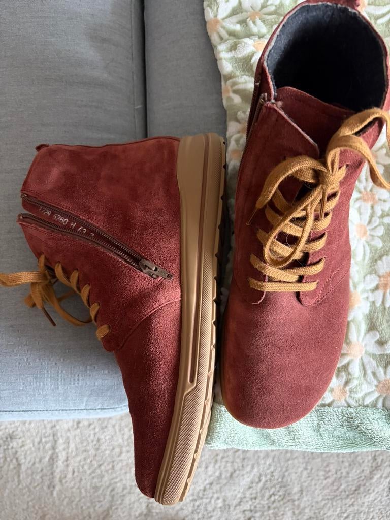 Helvesko maat 43, Verzenden, Rood, Sneakers of Gympen, Zo goed als nieuw