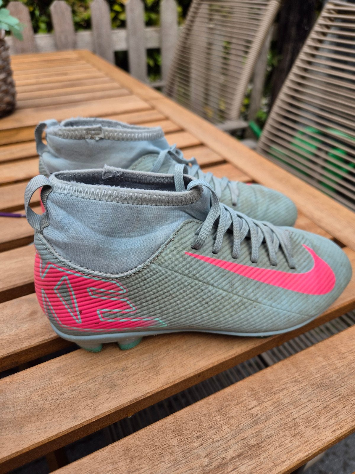 Nike Voetbalschoenen maat 33, Sport en Fitness, Maat XS of kleiner, Ophalen, Schoenen
