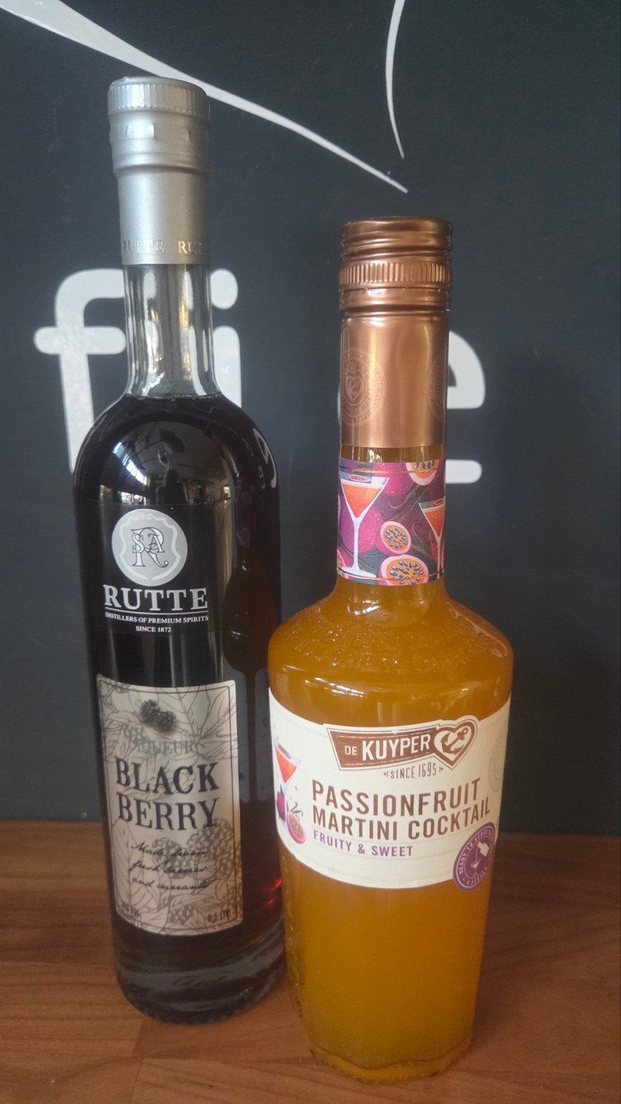 black Berry likeur( 30%) en martini cocktail 12%, Ophalen, Nieuw, Frankrijk, Overige typen