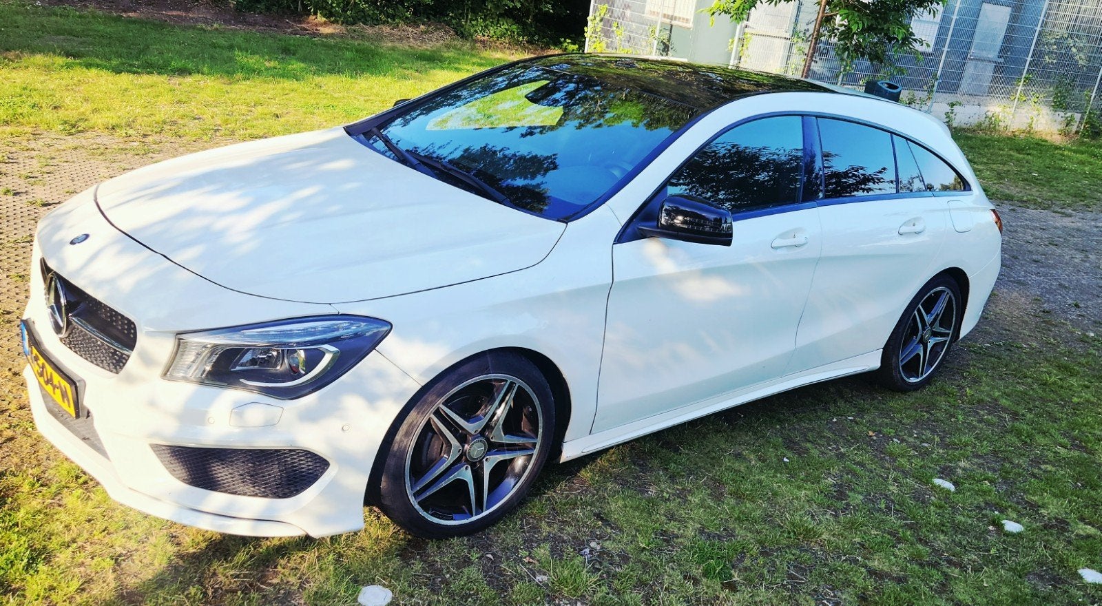 Mercedes-Benz CLA 200 156pk 7G-DCT 2016 Wit, Auto's, CLA, 730 kg, Wit, 1595 cc