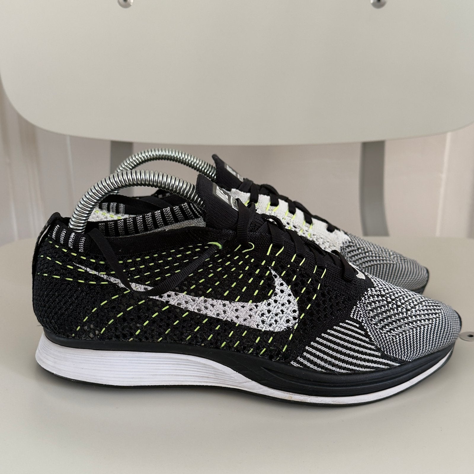 Nike Flyknit Racer Black White Volt | EU 40, Zwart, Ophalen of Verzenden, Sneakers of Gympen, Gedragen