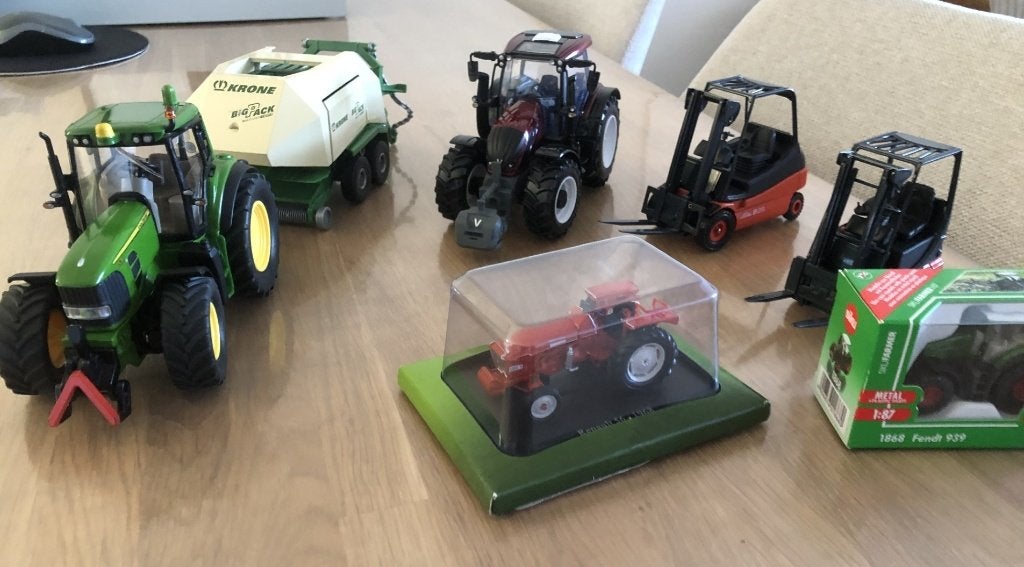 Kavel 2 meerdere modellen van UH, Wiking, Siku, Bburago, Ophalen, Gebruikt, Tractor of Landbouw, Overige merken