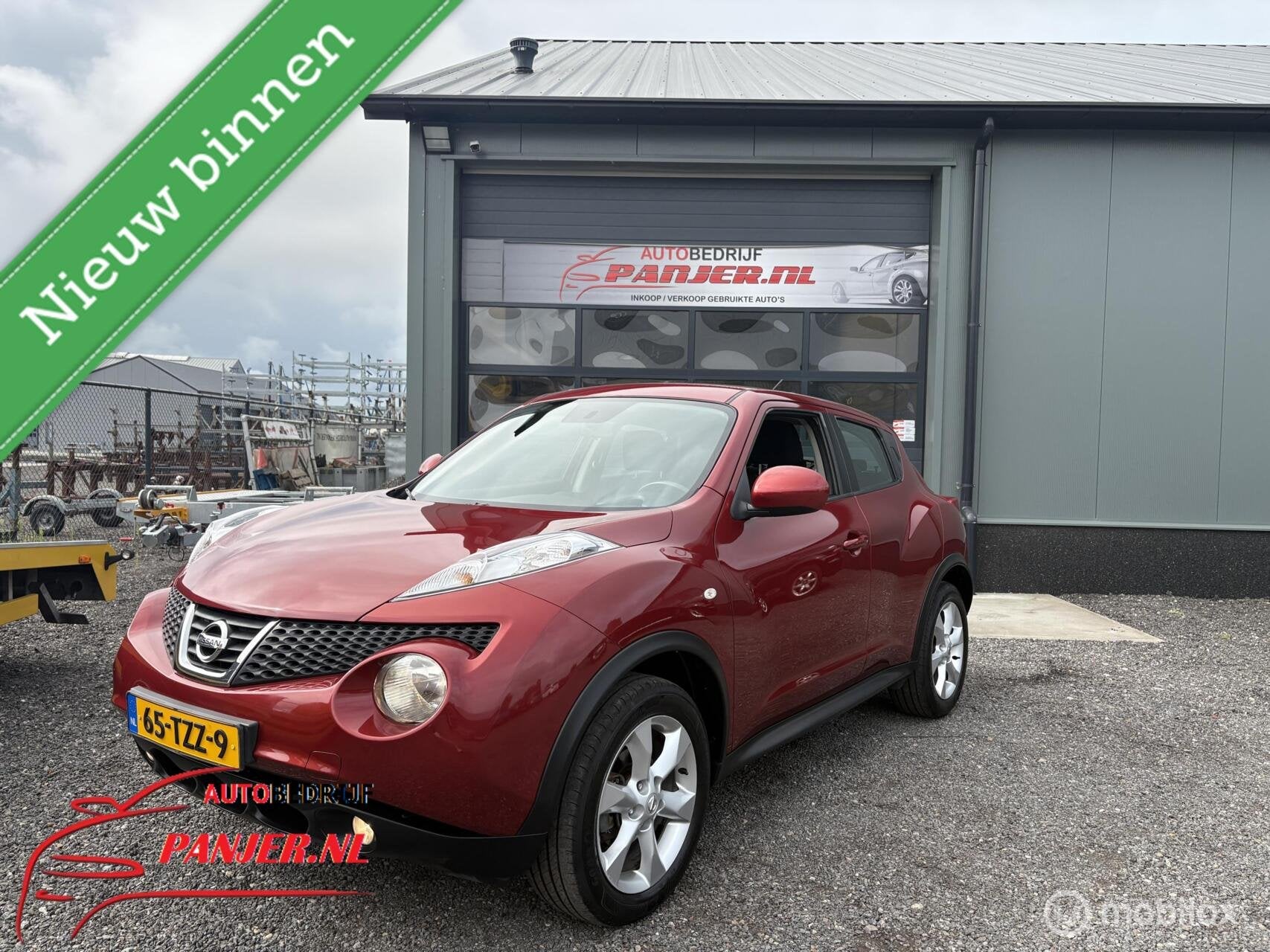 Nissan Juke 1.6 Acenta "AIRCO+NAVI+CRUISE+TREKHAAK+LMV", Auto's, Euro 5, Zwart, 4 cilinders, 49 €/maand